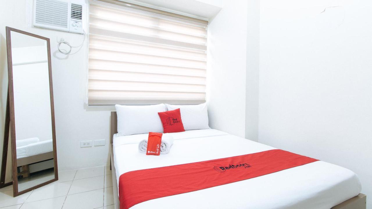 Reddoorz Plus @ Urban Deca Tower Edsa 2 ماندالويونغ المظهر الخارجي الصورة