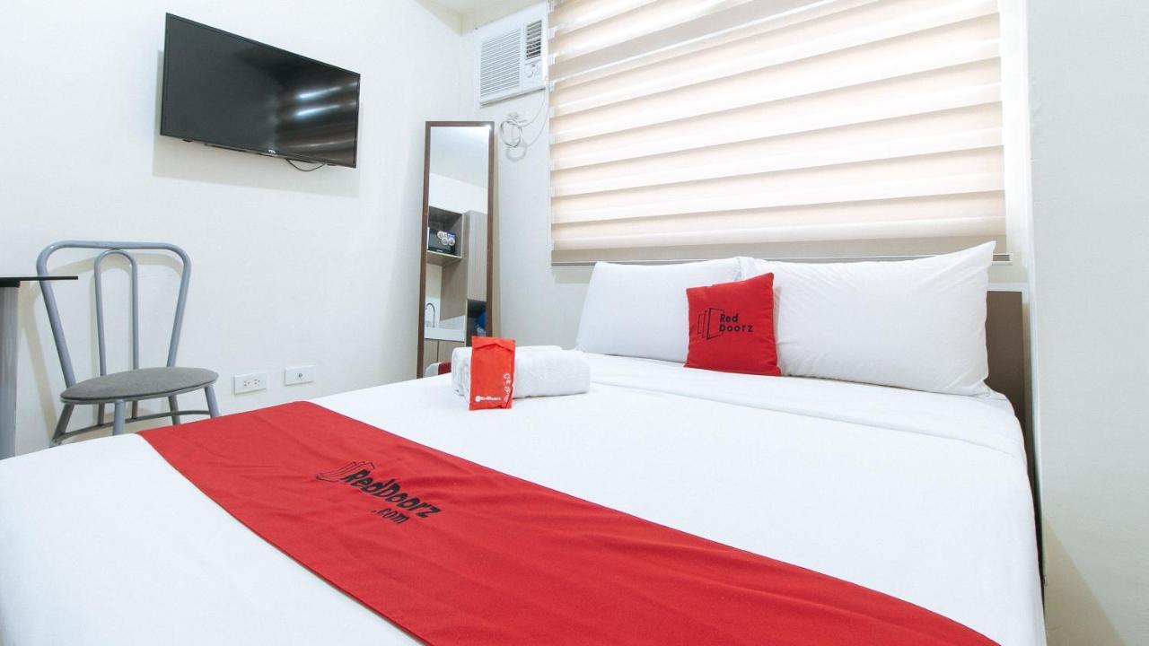 Reddoorz Plus @ Urban Deca Tower Edsa 2 ماندالويونغ المظهر الخارجي الصورة