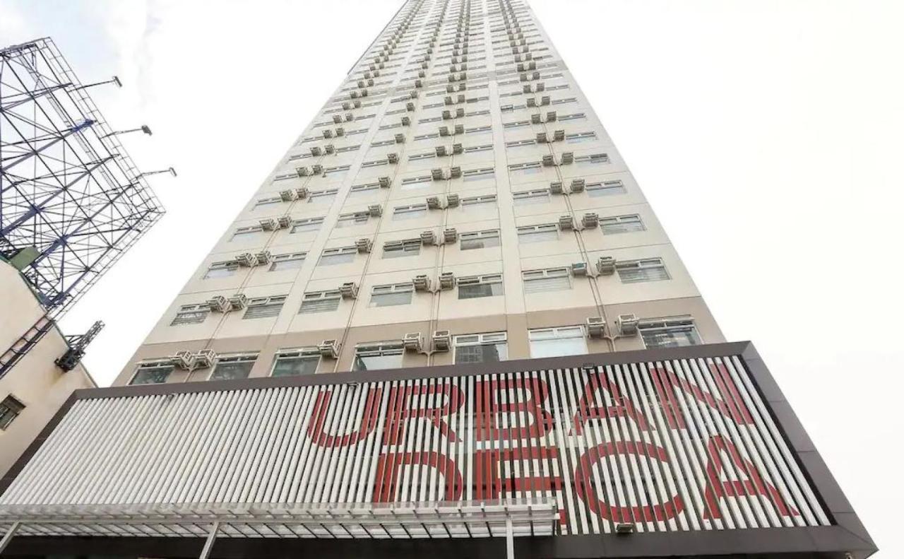 Reddoorz Plus @ Urban Deca Tower Edsa 2 ماندالويونغ المظهر الخارجي الصورة